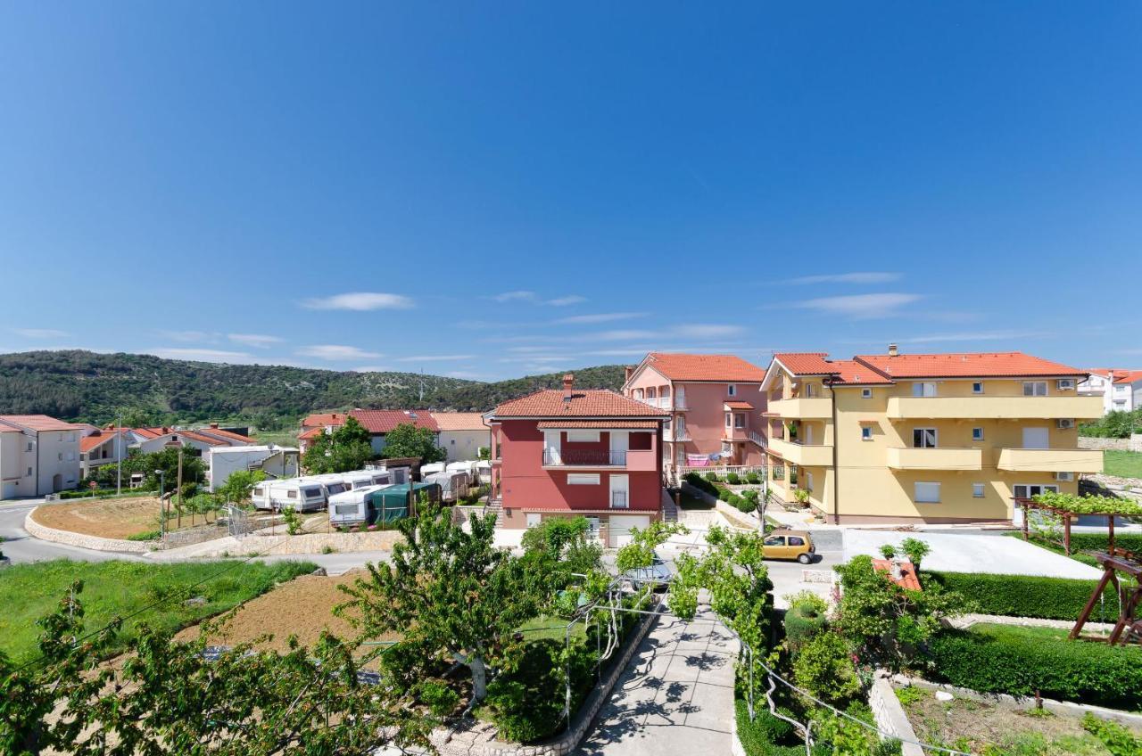 Apartments Rajka Lopar Exterior photo