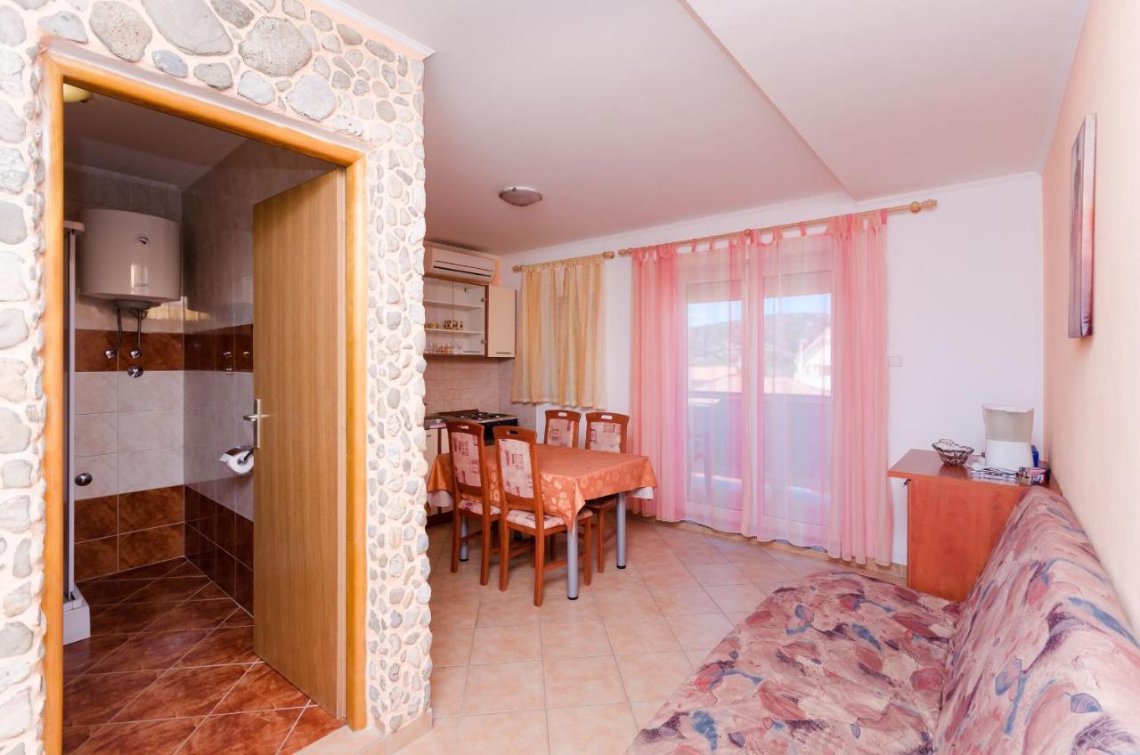 Apartments Rajka Lopar Exterior photo