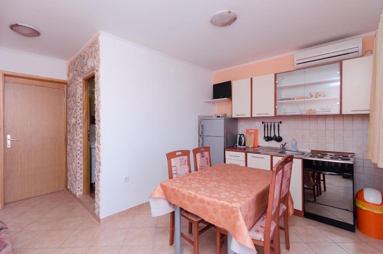Apartments Rajka Lopar Exterior photo